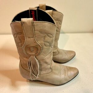 Laredo Women's True Vintage Genuine Soft Leather Beige Cowboy Boots with fringe